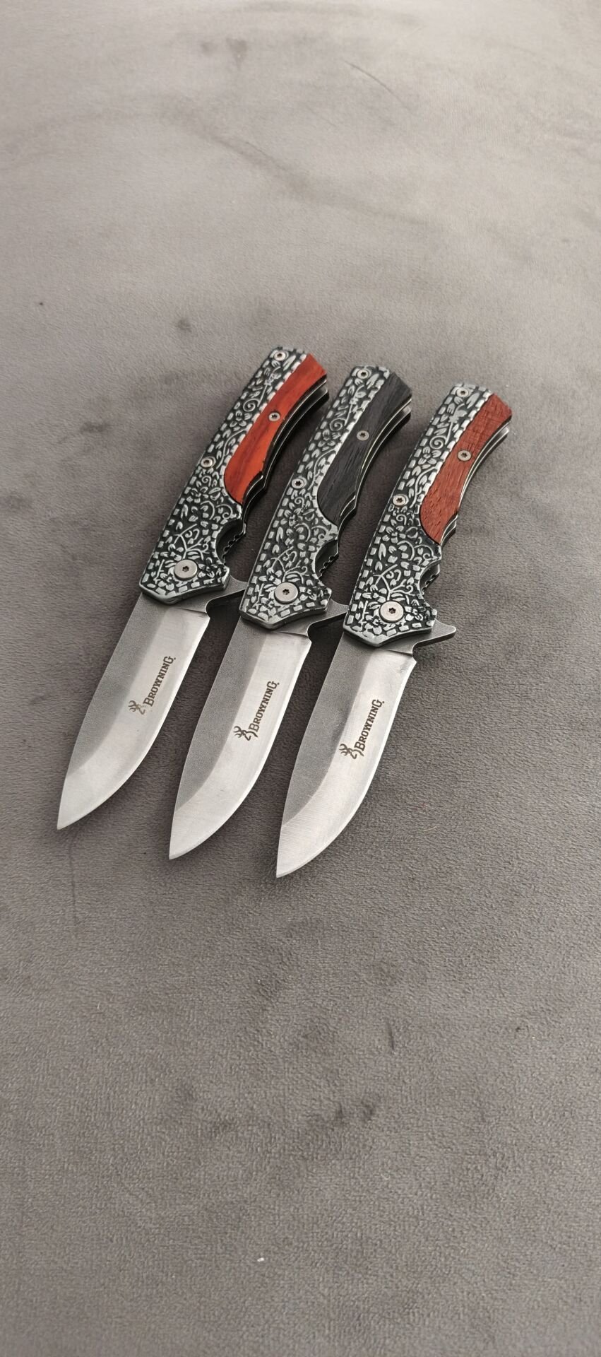 Brownin metal kasa kabartma desenli kabza kemer  klipsli