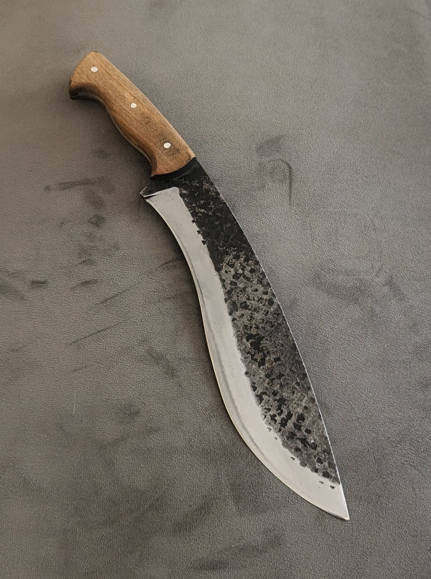 Dövme celik 40cm agac kabza kılıflı pala