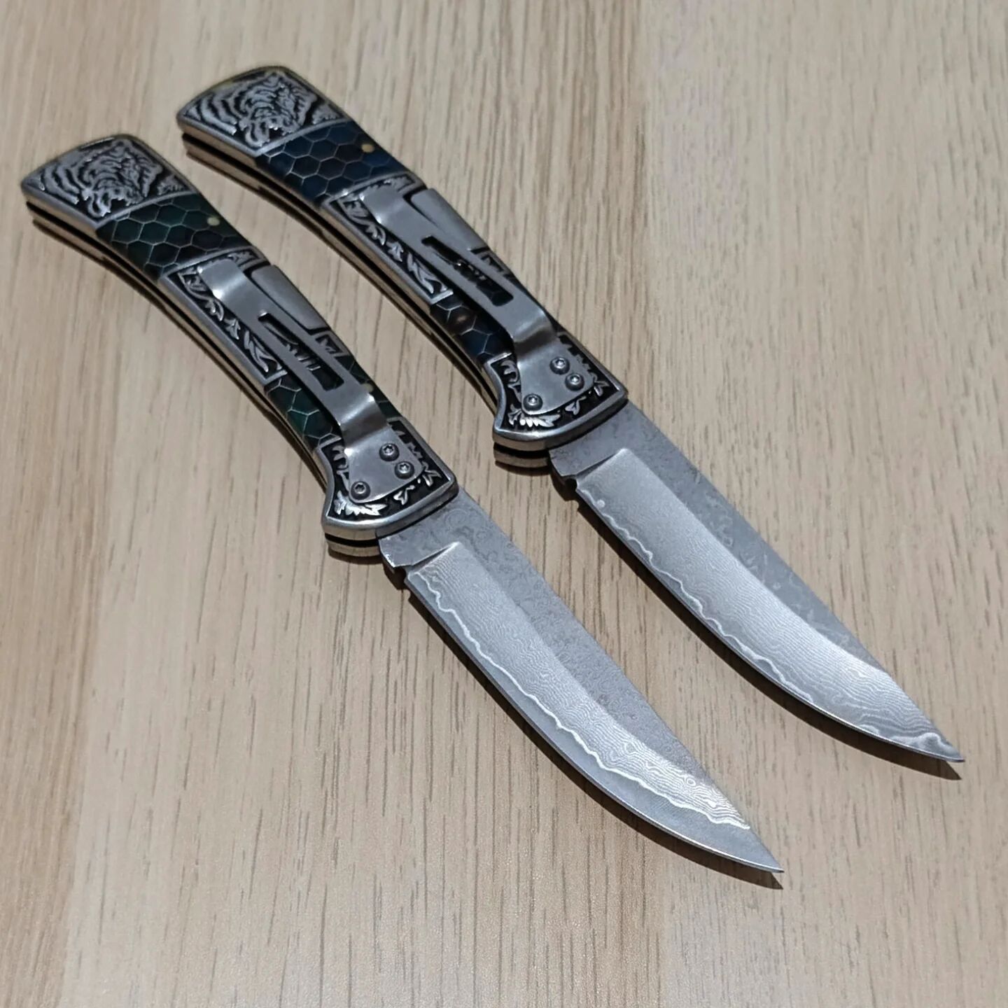Columbia  damascus  petek kabza