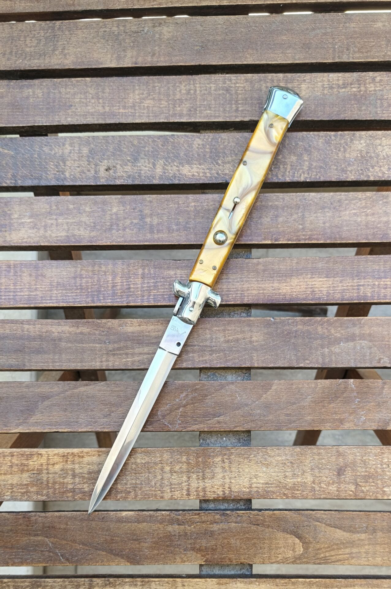 Akc sustalı dev boy