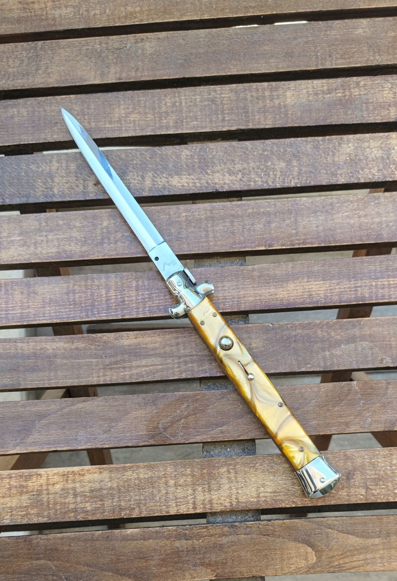 Akc sustalı dev boy