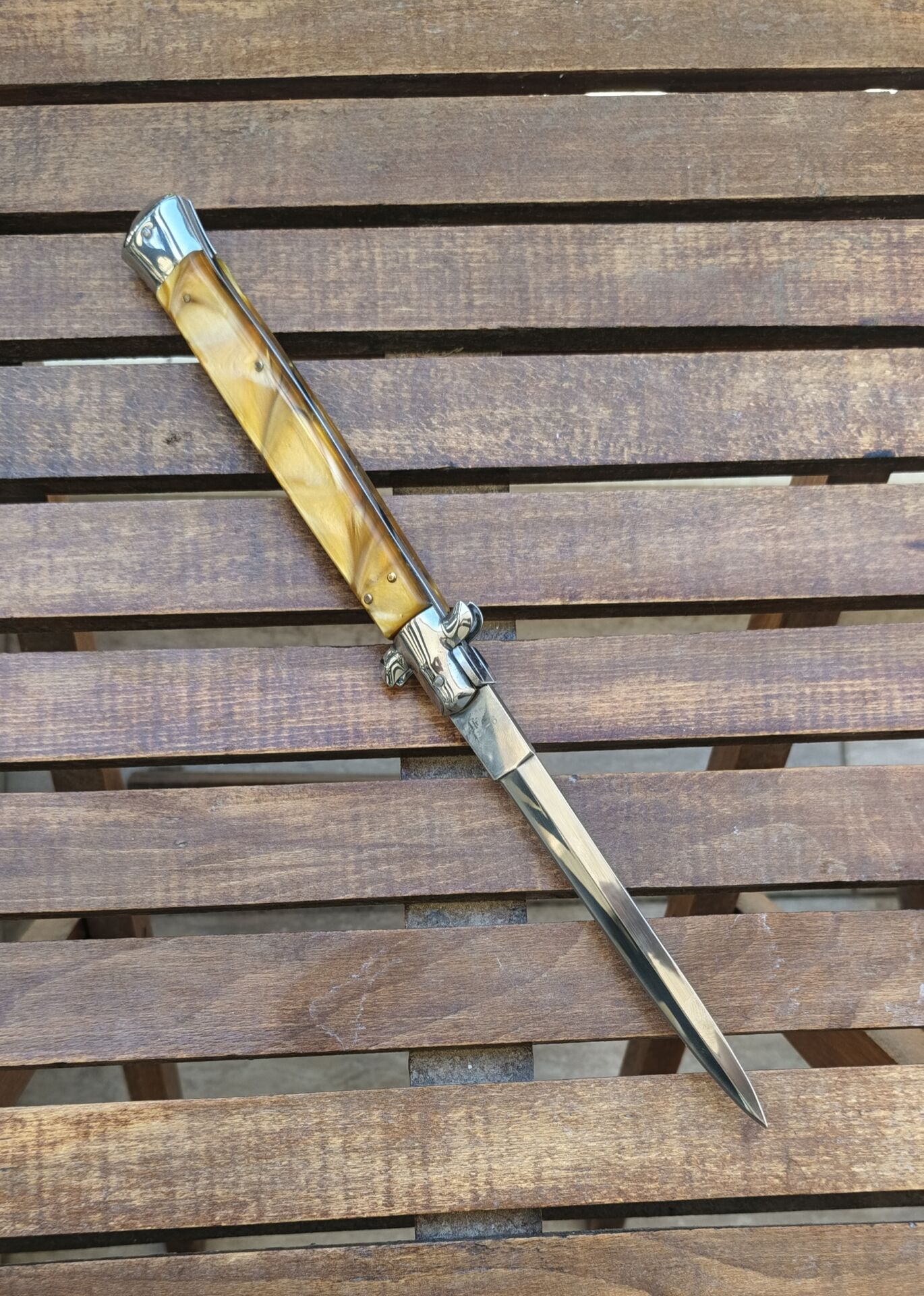 Akc sustalı dev boy