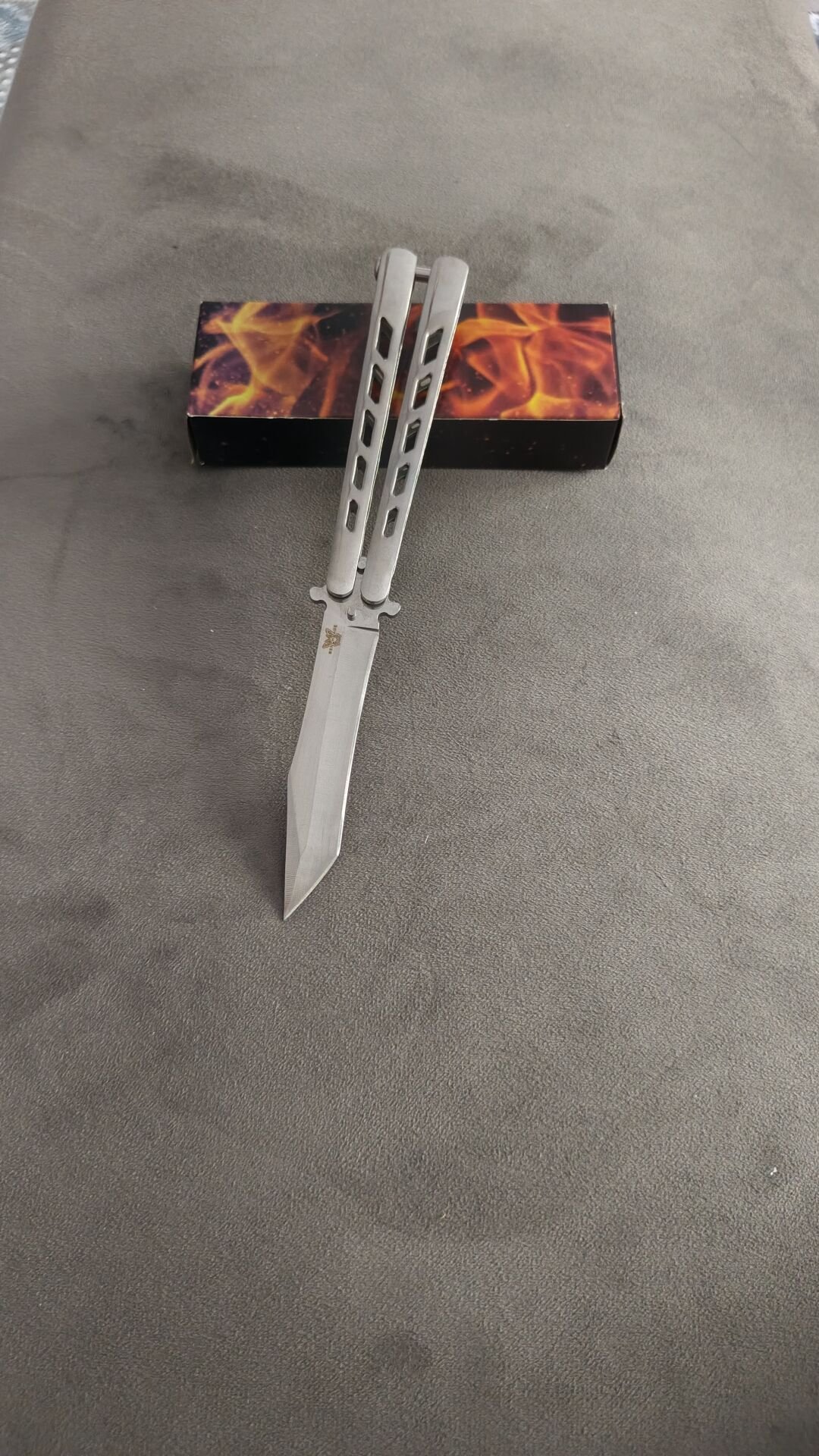 Tanto kesim celik kasa kelebek