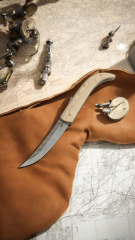 Bordo ağac kabza islemeli namlu üstten kilitli cakı