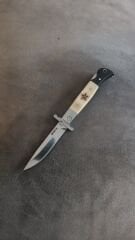 Berfa bıyıklı model